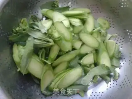 Make Blue mustard meat step 1