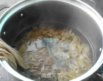Make Rohango Sydney Silver Ear soup step 3