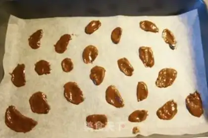 Make Tokyo chocolate banana roll step 6