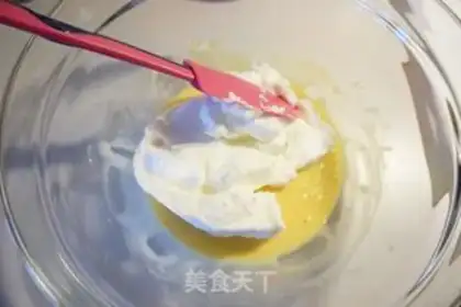 Make Tokyo chocolate banana roll step 8