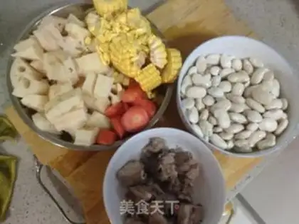 Make The soybeans, the cornbone soup step 2