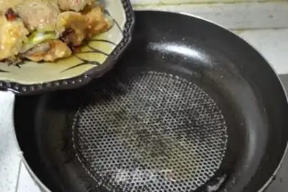 Make Yellow chicken step 22