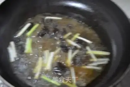 Make Yellow chicken step 23
