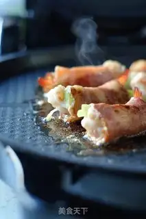 Make Bacon shrimp rolls step 4