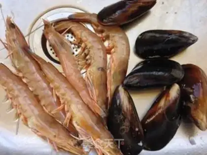 Make Spanish seafood step 6