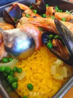 Make Spanish seafood step 8