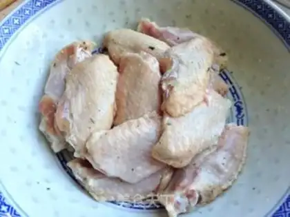 Make Butter mushroom chicken wings step 1