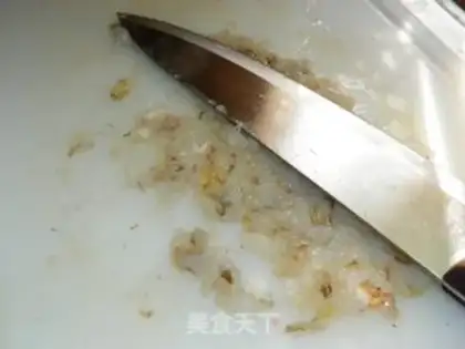 Make Onion shrimp step 1