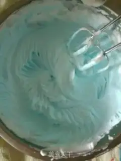 Make Tinker Bell birthday cake step 12