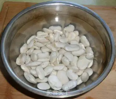 Make Bean-toe soup step 0