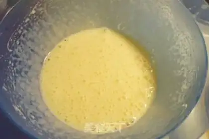 Make Tea and white cupcakes step 0