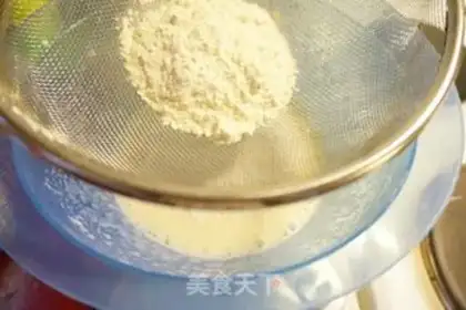 Make Tea and white cupcakes step 1