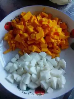 Make Pumpkin Mountain Medicine Silver Ears step 1