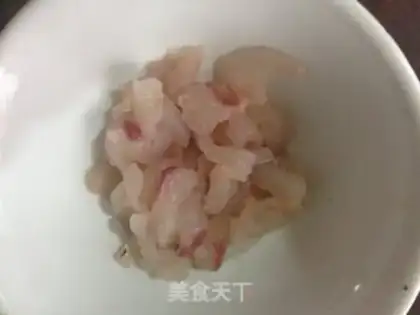 Make Pyramid and green fish rolls step 0