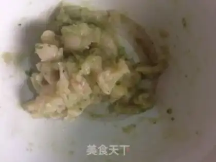 Make Pyramid and green fish rolls step 3