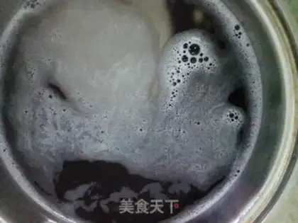Make Noodles for tuna ink step 1