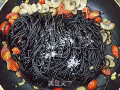 Make Noodles for tuna ink step 5