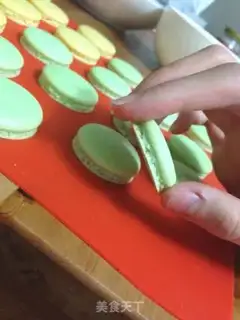 Make Macalon (French) step 17