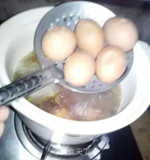 Make Five spicy tea eggs step 3