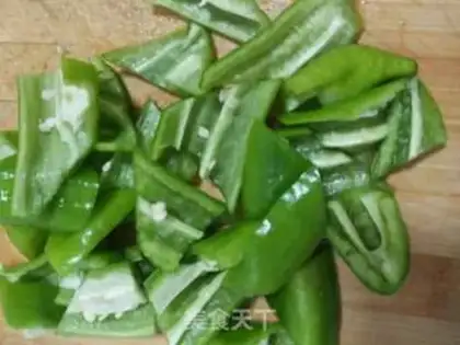 Make The peppers are fried step 1
