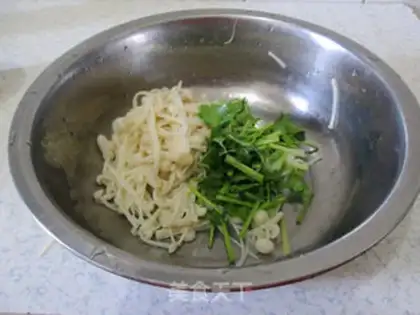 Make Spicy golden mushrooms step 6