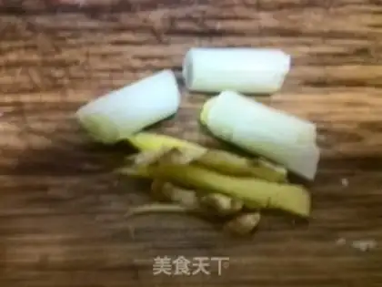 Make Tofu fan soup step 0