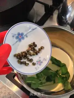 Make Blue pepper cream shrimp balls step 5