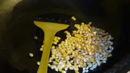 Make Popcorn step 2
