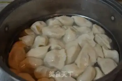 Make Sour beef dumplings step 21
