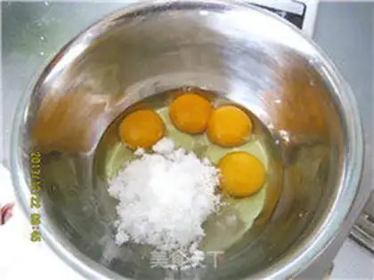 Make Eggs, souffle cookies step 0
