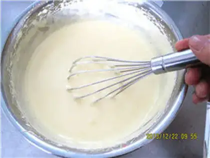 Make Eggs, souffle cookies step 3