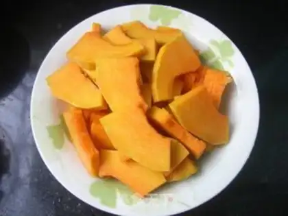 Make Pumpkin with mushrooms step 1