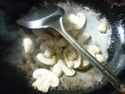Make Garlic fried mushrooms step 5