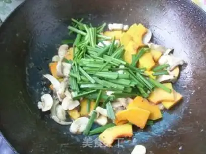 Make Pumpkin with mushrooms step 6