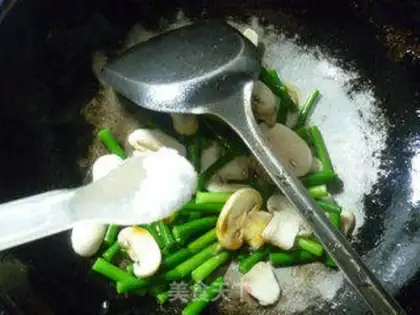 Make Garlic fried mushrooms step 8