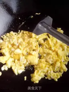 Make Egg fried rice step 1