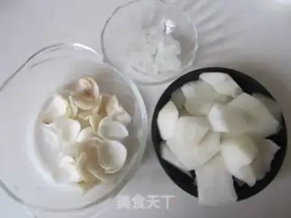 Make Lily Sydney Silver Ears step 3