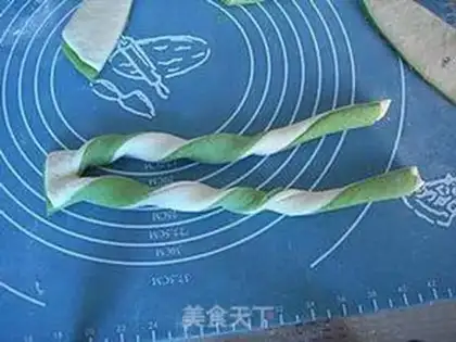 Make Spinach rolls step 7