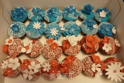 Make Rolling sugar cupcakes step 10