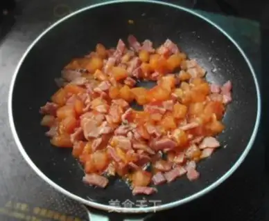 Make Bacon cheese fried eggs step 3