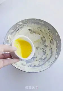 Make A walnut coconut step 1