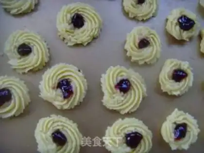 Make Blueberry sauce cookies step 5