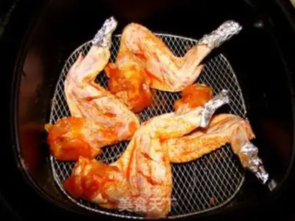 Make New Orleans fried chicken wings step 5