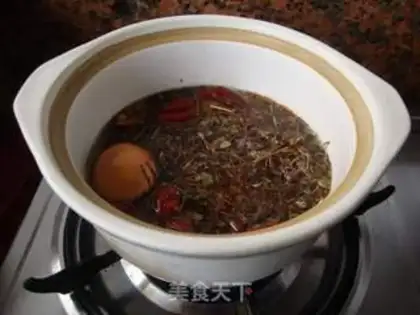 Make Chicken-brush red-tree egg soup step 2