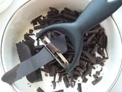 Make Chocolate cream cubes step 1
