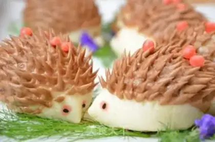 Make Little hedgehog bun step 10