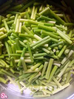 Make Garlic fried meat step 1