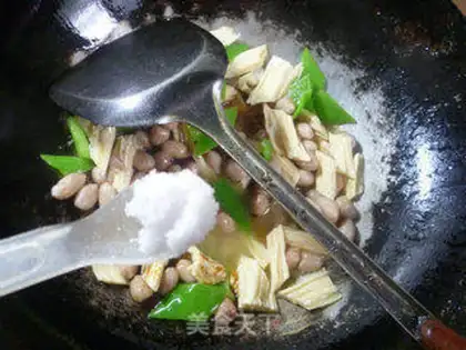 Make Pyramid mashed peanuts step 9