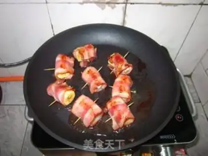 Make Bacon banana roll step 6