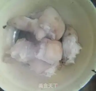 Make Soybeans, pig hoof step 1